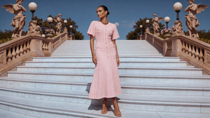 Why Ribbed Knit Midi Dresses Are the Perfect Date Night Outfit - PEGASI