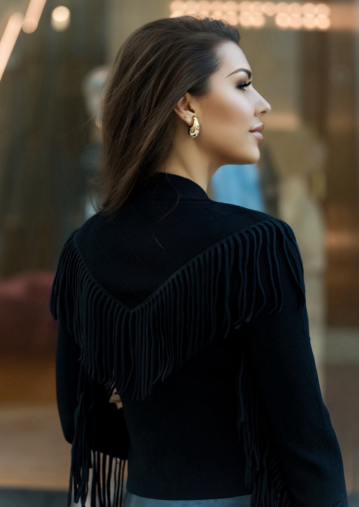 Chic Black Knitwear – Fringed Cardigan for a Sophisticated & Trendy Fall/Winter Look