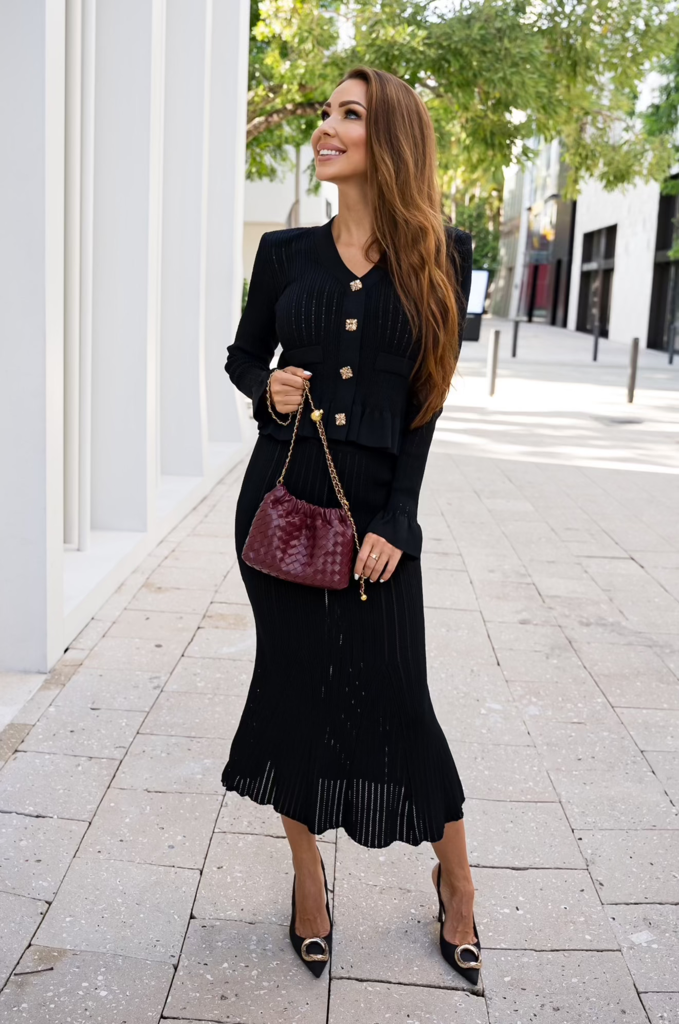 Conjunto de falda midi y cárdigan en punto pointelle - Royal Black