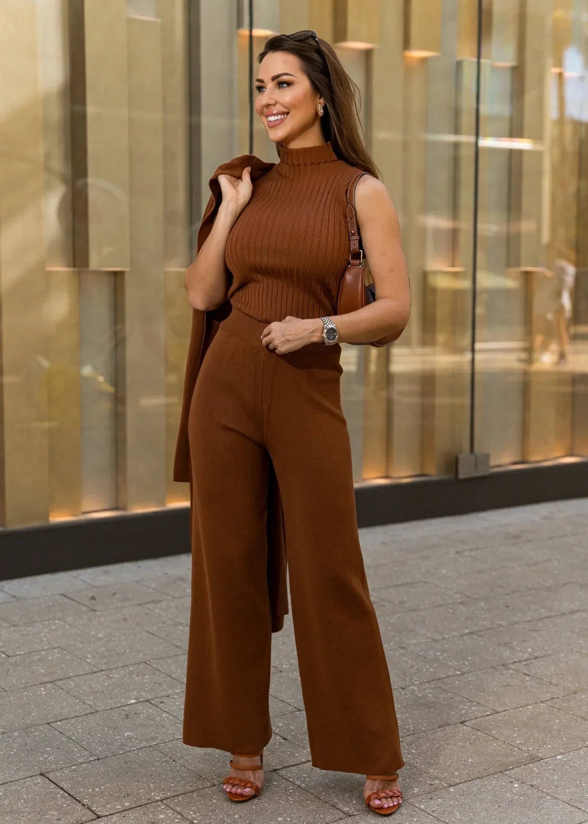 Cozy knitted three-piece set with high-waisted joggers and long cardigan